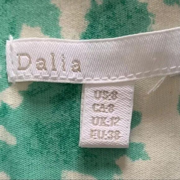 🆕 Dalia City Fit Floral Skirt size 8 - Picture 2 of 4